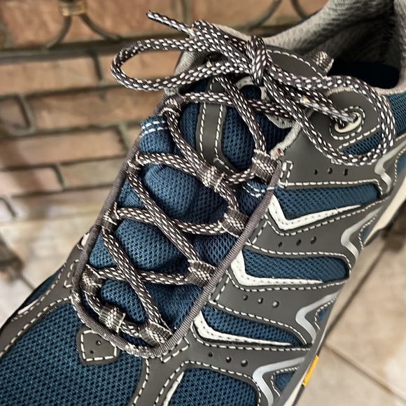 New size 8.5 Eddie Bauer Lukla Pro Waterproof Lightweight Hiker - Picture 10 of 11